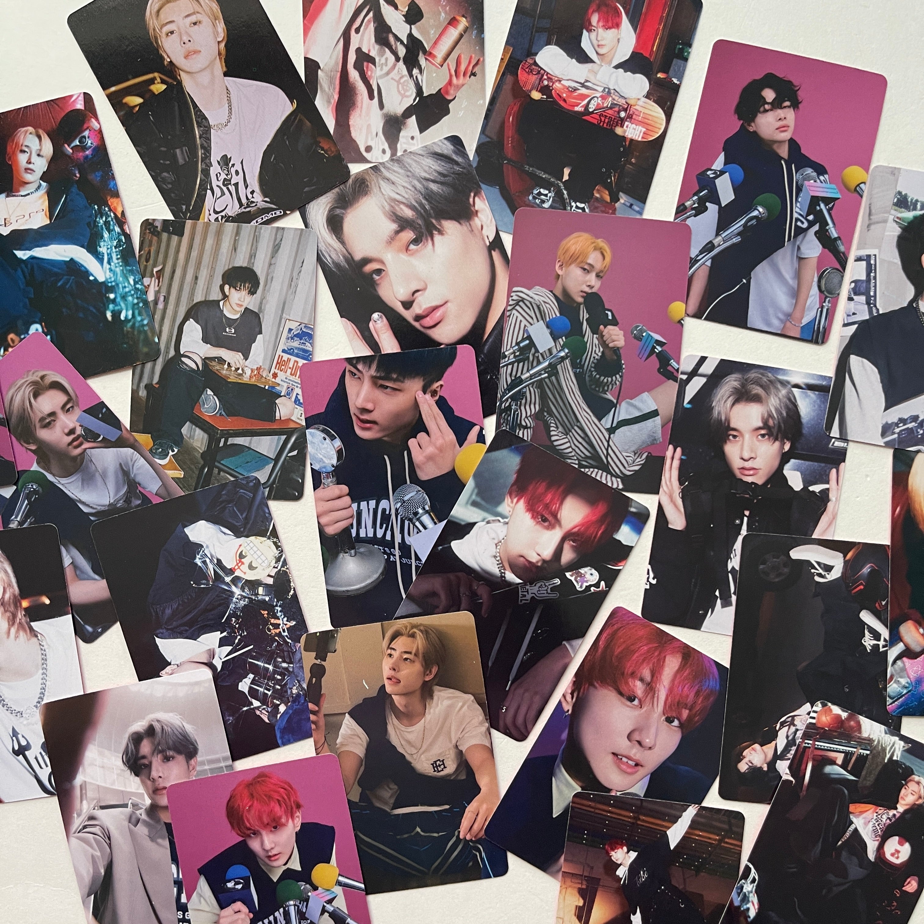 Outlet photocards