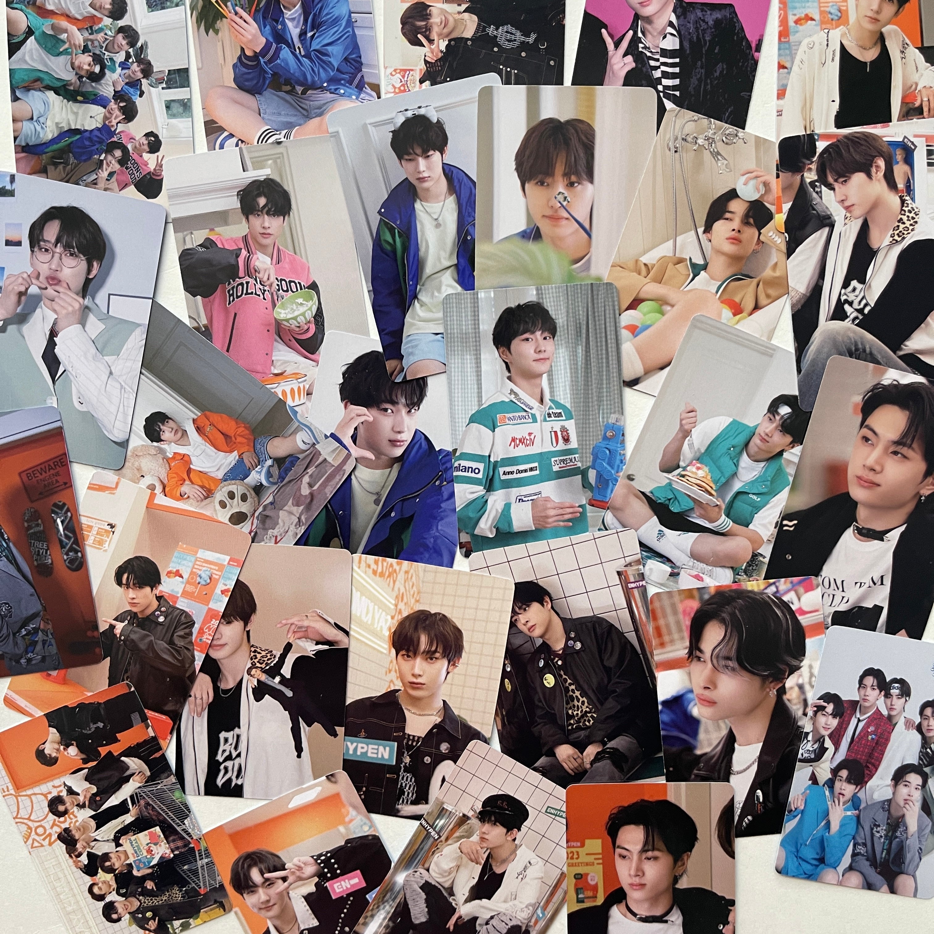 Outlet photocards